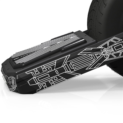 O auto que equilibra Smart pôs o único skate da roda